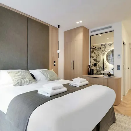 Anila889 Parijs
